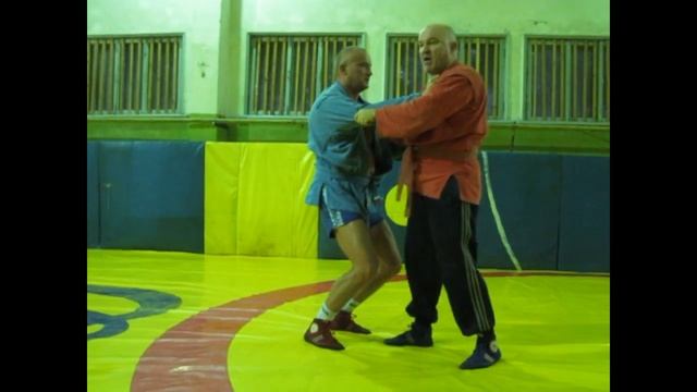 Передняя подножка с подбивом голенью смотреть онлайн