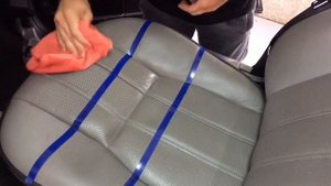 Как почистить кожаный салон автомобиля, Чистка сидений из кожи