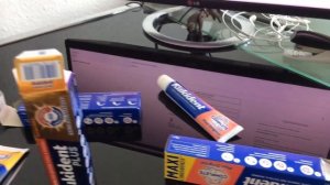 Клей для зубных протезов