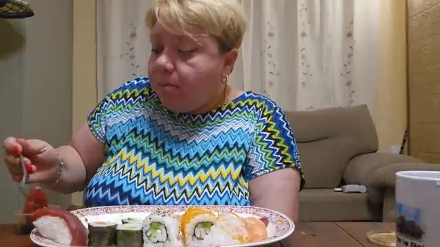МУКБАНГ ? ЗАКУСКИ / МОРЕПРОДУКТЫ / СУШИ ? РОЛЛЫ .MUKBAK?SUSHI ROLLS MUSSELS.не ASMR смотреть онлайн