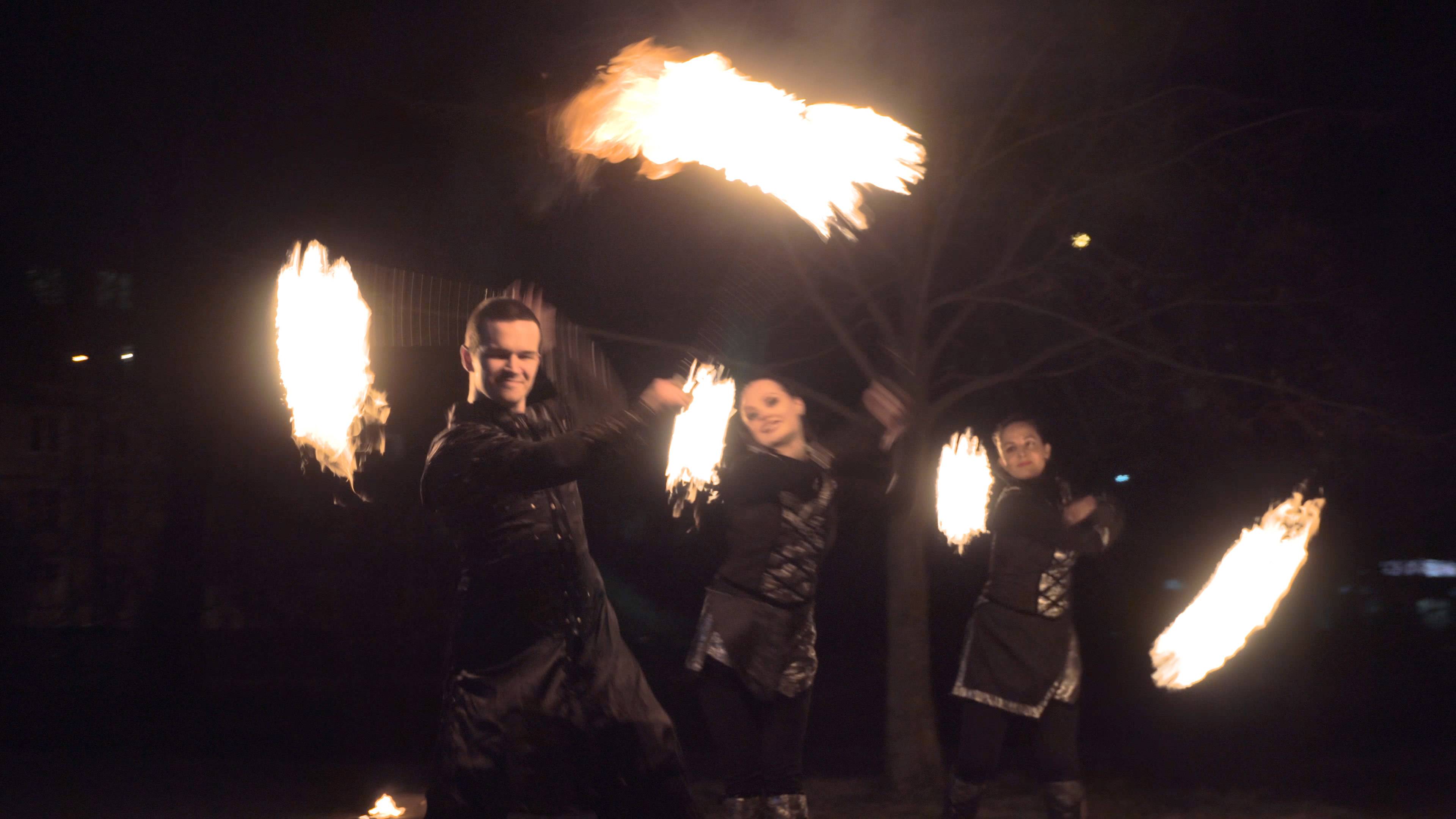 Фаер-шоу на юбилей. Театр огня и света «БезГраниц» смотреть онлайн