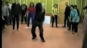 Танец секты под Дабстеп