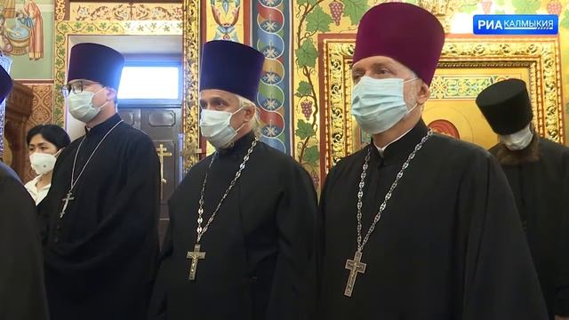 Архиепископ Юстиниан благословил верующих Калмыкии ослабить Рождественский пост смотреть онлайн