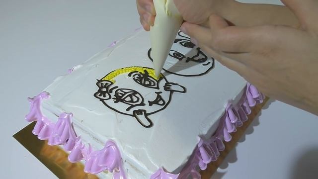 Как украсить торт кремом Торт Смайлики How to decorate cream cake смотреть онлайн