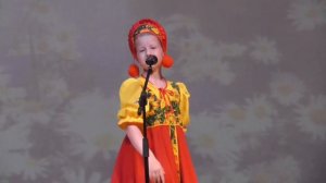 Иванова Елизавета - солистка детского ансамбля русской песни "Ладушки", песня "Канарейка"