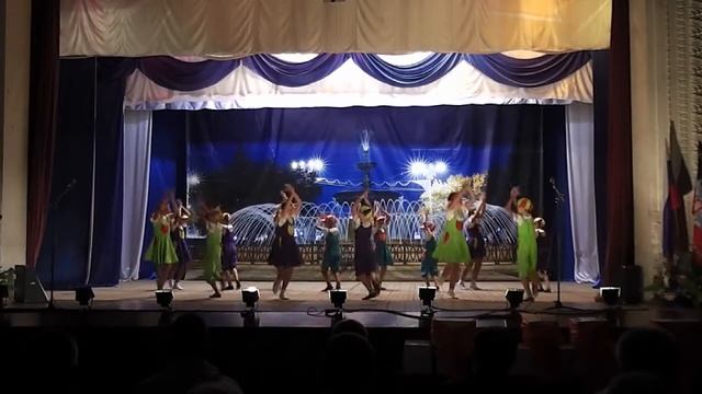 Образцовый ансамбль танца "Барвинок"- Хореографическая картинка "Карапузы" смотреть онлайн