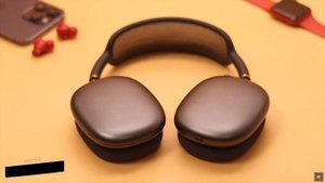 AirPods Max Not Charging? (Fixed in 4 Easy Ways)