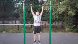 41 подтягивание на турнике с полной амплитудой