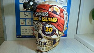 Zuru Smashers Гигантский череп