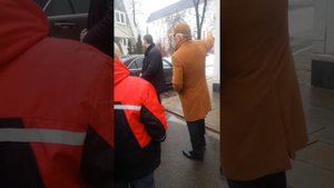 Брынцалов урезал зарплату рабочим