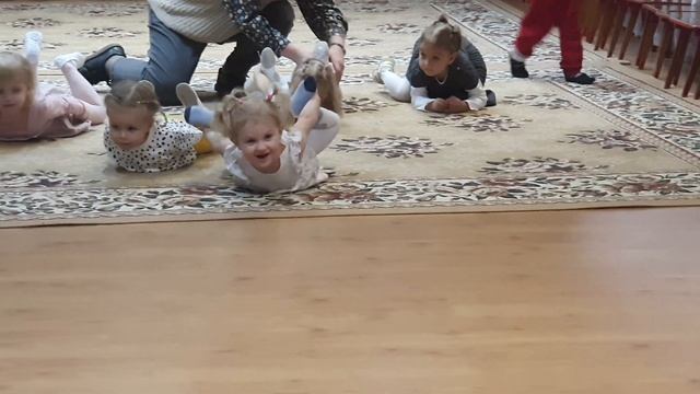 первое танцевальное занятие(1) смотреть онлайн