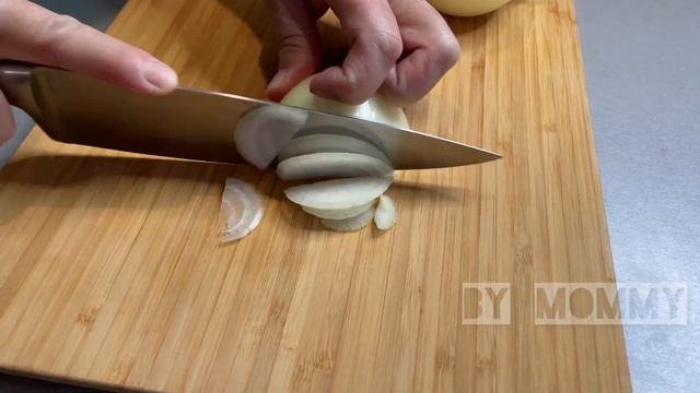 САЛАТ ИЗ ПОМИДОРОВ И ЛУКА ПО-КОРЕЙСКИ- ПРОСТОЙ И БЫСТРЫЙ РЕЦЕПТ. Помидоры по-корейски.