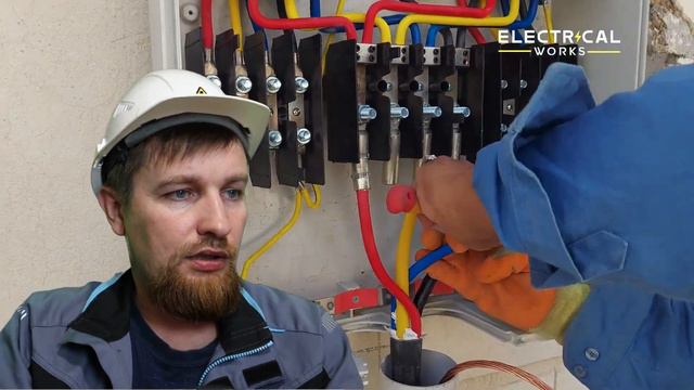 Недочёты при подключении силового кабеля  к клеммнику в щите. смотреть онлайн