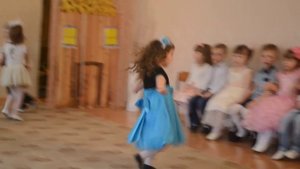 Милана - Ах,мамочка на саночках!  ( Песня про мамочку родную  )