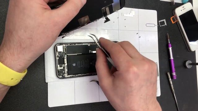 На Восьмерке Слышат как в Трубе, Бочке (не слышно, вас не слышно!) смотреть онлайн