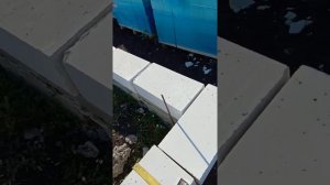 Выставляю углы из газобетона