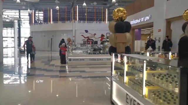 г.Томск ул.Нахимова 8 стр.13 ТЦ Лето Обзорное видео по торговому центру до предлагаемой локации