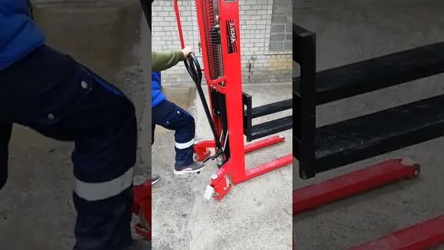 Штабелер гидравлический LEMA гп 1т на 1,6м.