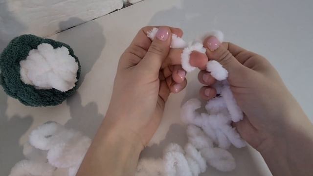 Мастер класс повязка жаба из Alize Puffy, более подробный МК смотреть онлайн