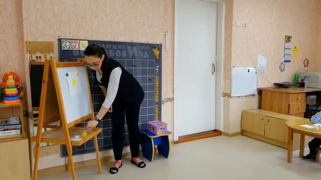 открытое занятие во второй группе раннего возраста по рисованию на тему "В гости к солнышку" смотреть онлайн