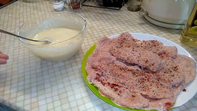 Отбивные из мяса свинины в кляре // Тушеная капуста смотреть онлайн