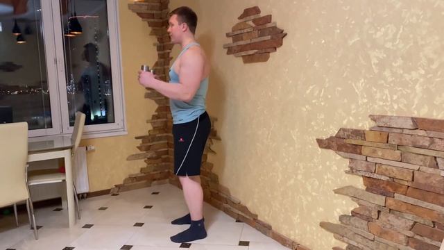 Молоты с гантелями стоя смотреть онлайн