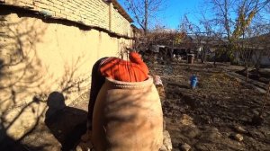 Установка узбекского тандыра.Узбекистан.