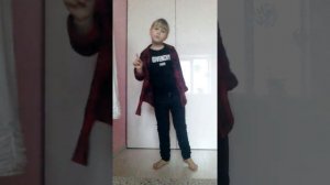 Танцую под песню дико тусим
