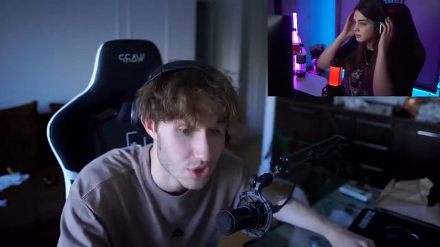 КОРЕШ ИГРАЕТ В КС С АКУЛИЧ НА ТАТУХУ ?? смотреть онлайн