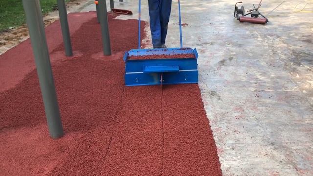 Тележка укладчик покрытий из резиновой крошки смотреть онлайн