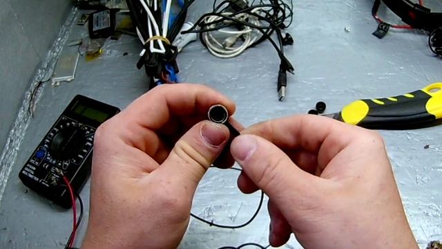 ✅? ИЗЛОМ провода возле наушника | Как починить своими руками?✅ смотреть онлайн