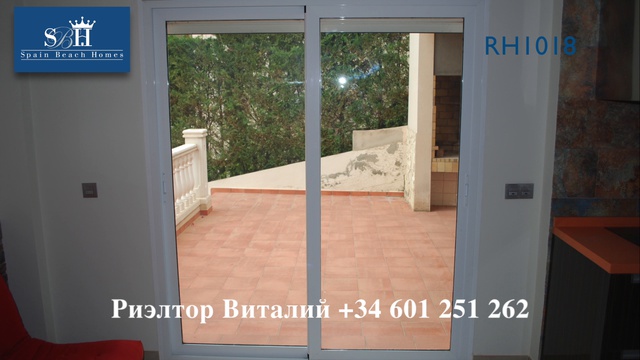 Вилла с бассейном в Ковета Фума, Кампельо, Аликанте RH1018