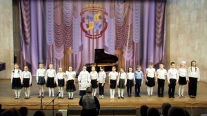 "До,ре,ми" 
муз. А.Островского, сл. З.Петровой