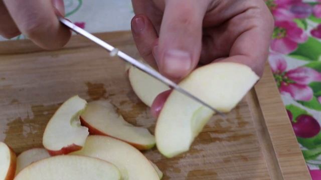 Как испечь Вкусные и Пышные ОЛАДЬИ С СЮРПРИЗОМ ВНУТРИ! / Я ЖЕ ПОВАР смотреть онлайн