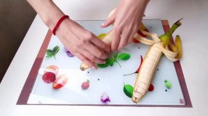 How to cut a banana for a holiday table. Как нарезать банан на праздничный стол