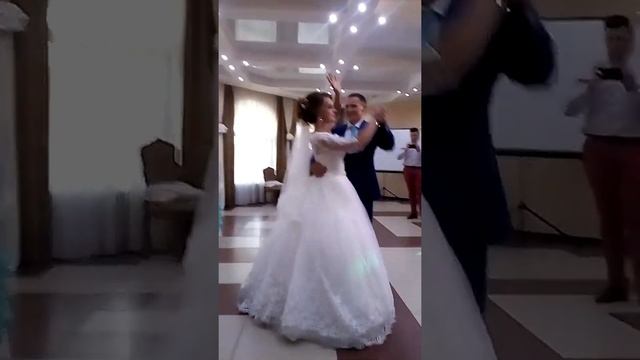 Свадебный танец молодых!!! смотреть онлайн