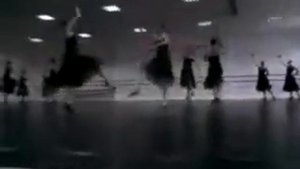 старшие девки пердят