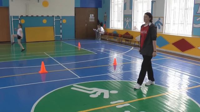 Урок баскетбола в школе № 1412 смотреть онлайн