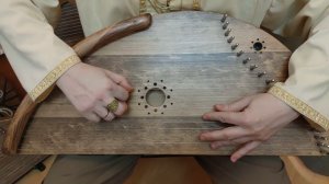 Гусли шлемовидные 20 струн