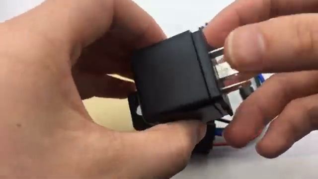 gps трекер NSCAR R1 смотреть онлайн