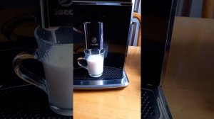 Saeco Xelsis SM7580/00 Капучино