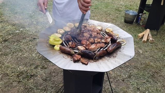 Обзор лучшего девайса, любителям жарить мяско на даче: казана, гриля, мангала Step Grill от Grill'D
