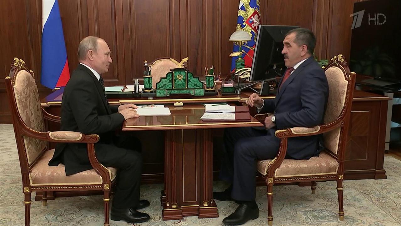 Владимир Путин принял отставку главы Ингушетии Юнус-Бека Евкурова