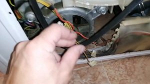 При стирке отключается автомат