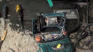 Лобзик Makita пилкодержатель