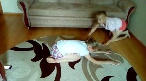 Йога челендж для двоих с Ариной и Полиной