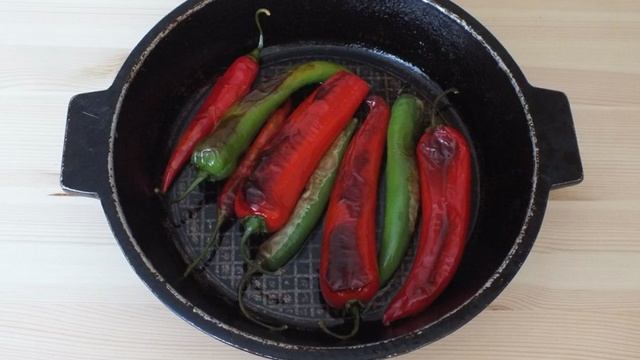 Острый жареный перец на зиму