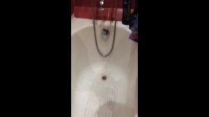 Как справить со ржавчиной в ванной.