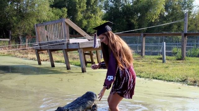 Девушка Хотела Сделать Фото с Крокодилом: Итог Шокирует Вас! смотреть онлайн