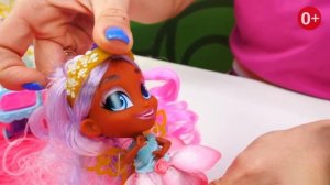Какие куклы нашла Маша Капуки? Видео про игры в одевалки. Салон красоты для куклы Hairdorables!